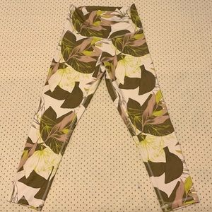 NEW NEVER BEFORE WORN DYI Leggings Small